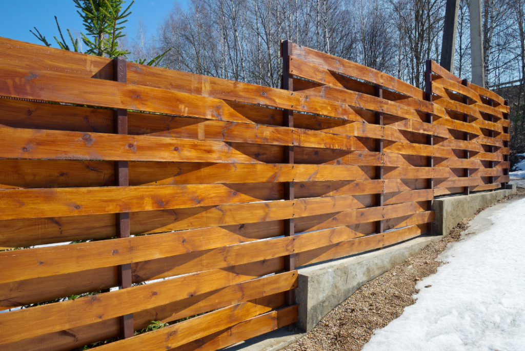 Best Fence for High Wind Areas